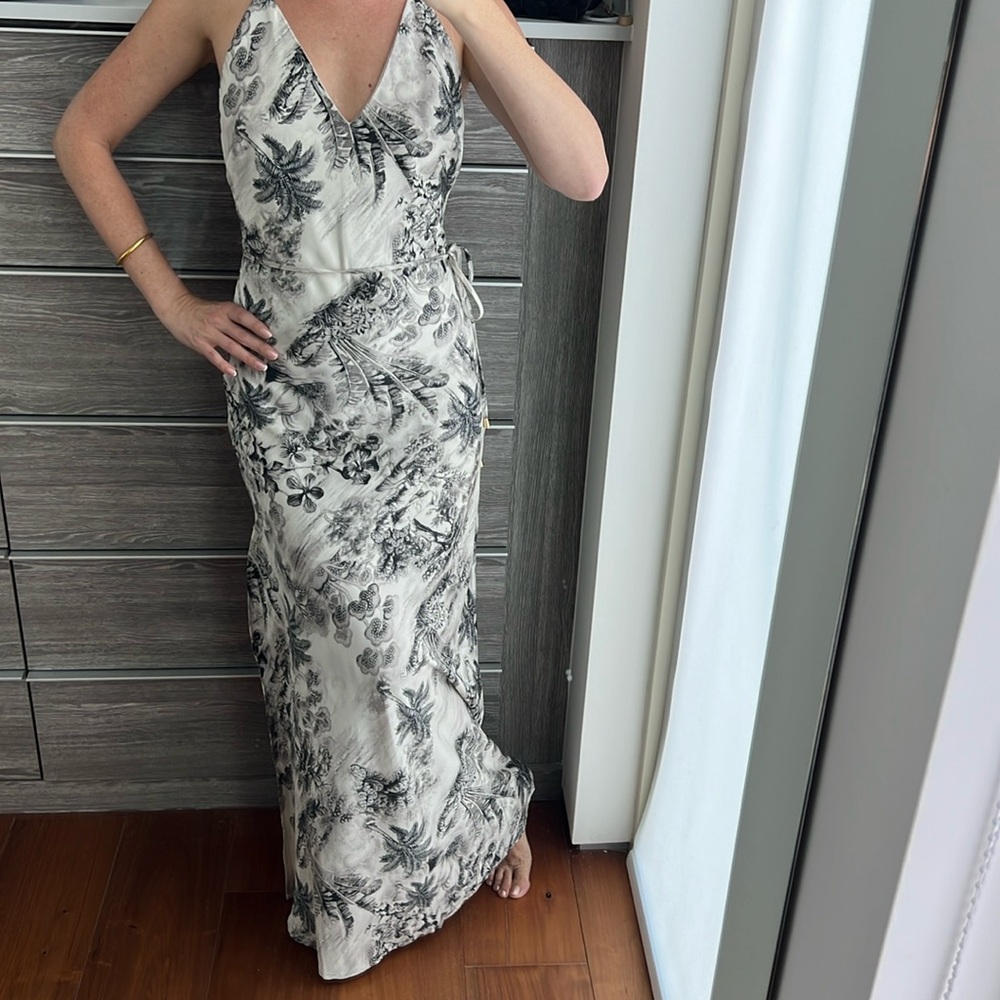 Black and White Sheath Maxi Dress with Spaghetti Straps​